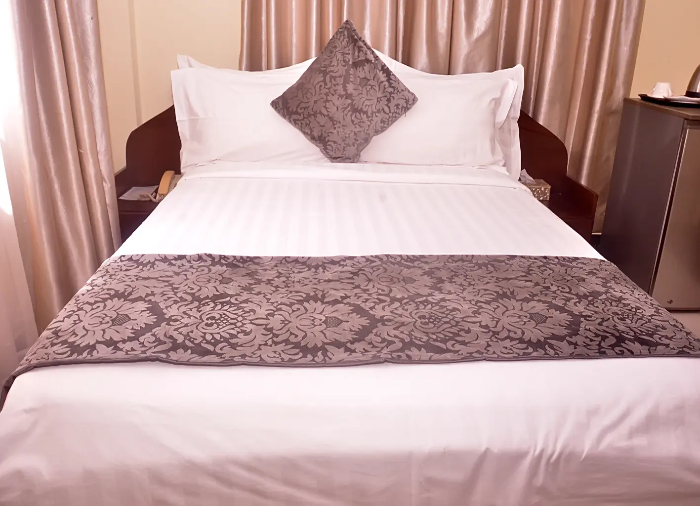 Rocklyne Hotel - Homepage Image Slider