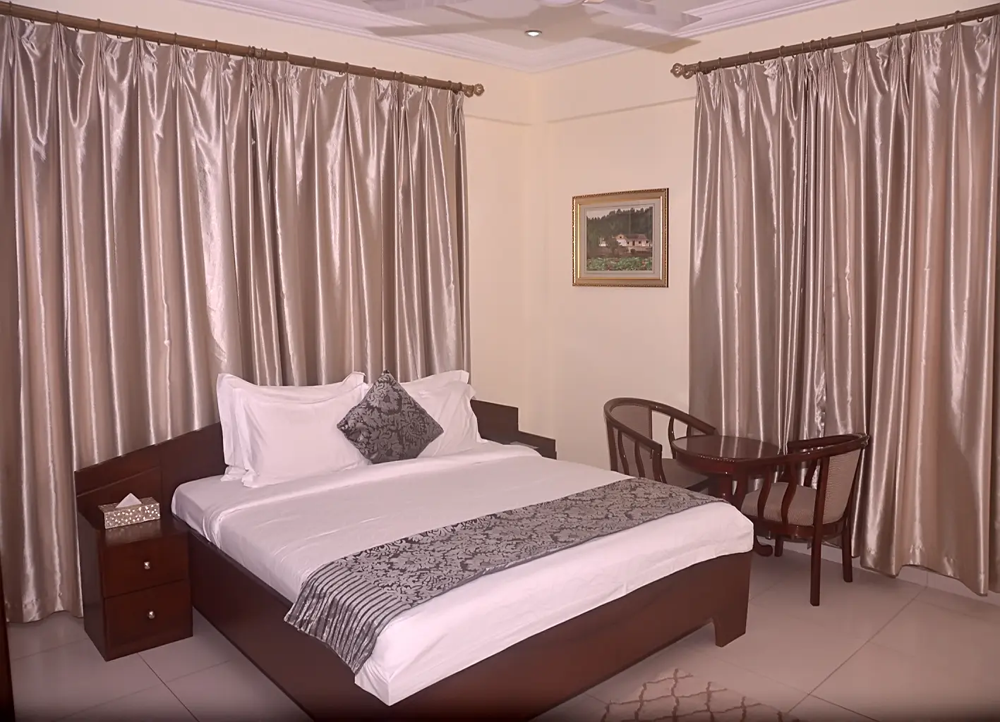 Rocklyne Hotel- Ho