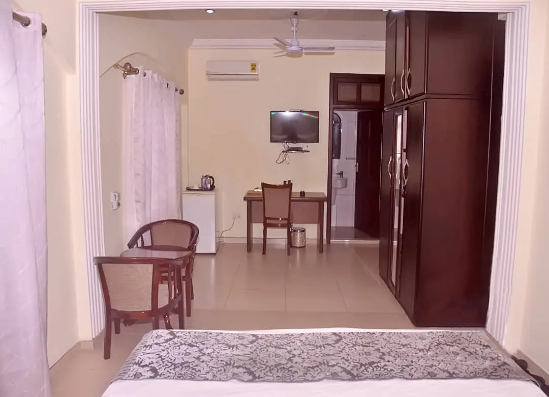 Rocklyne Hotel- Ho